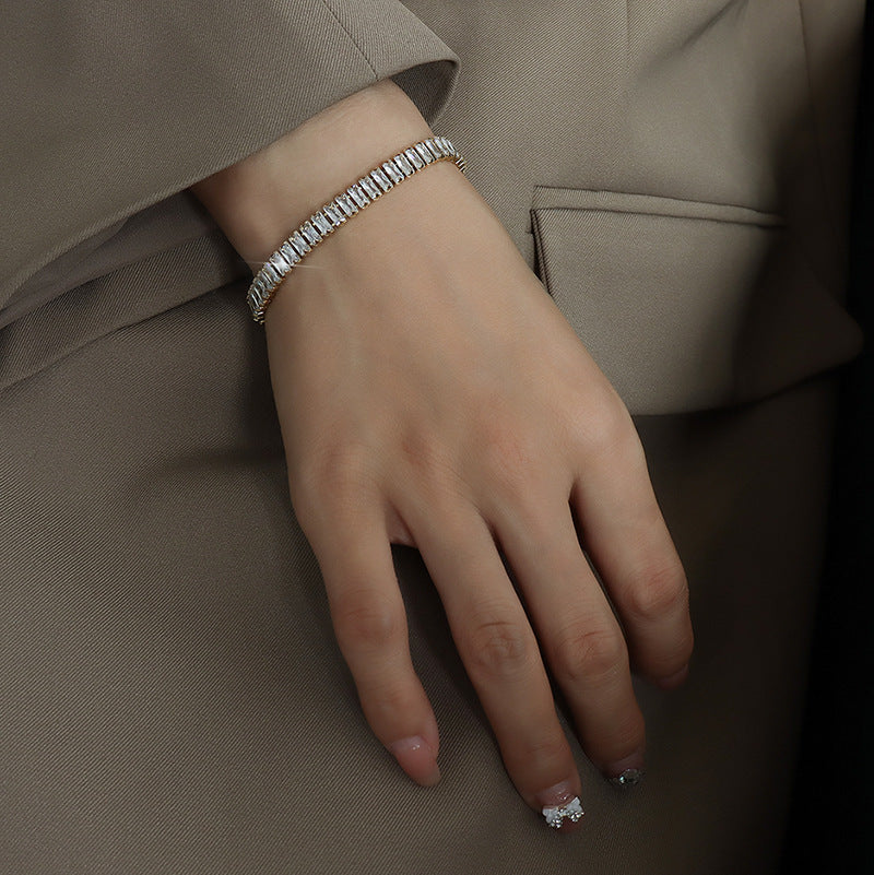Clara Tennis Bracelet (17cm)