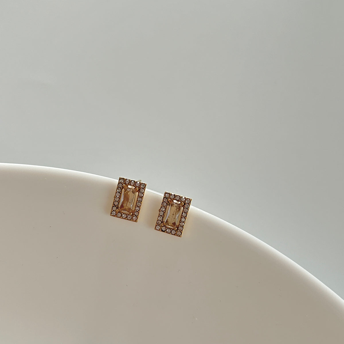 Lumi Studs